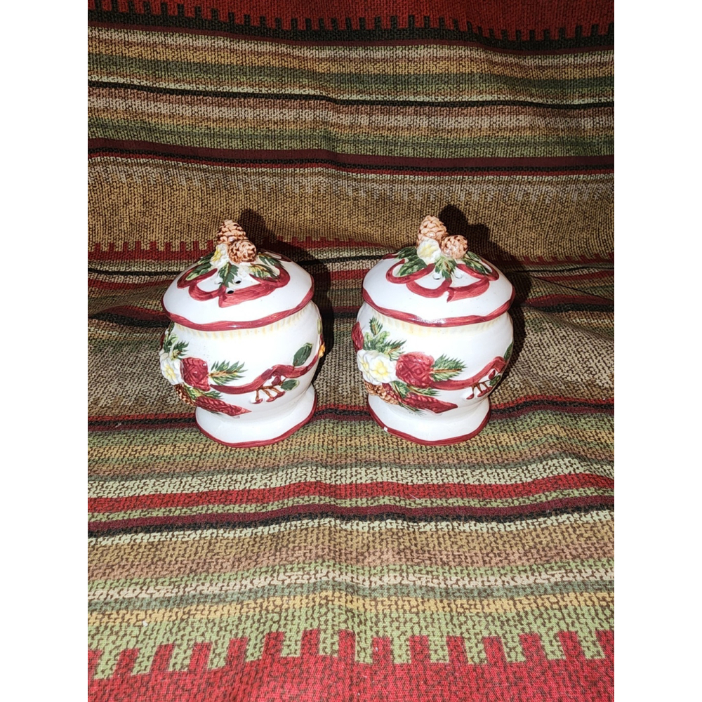 Collectible Bico Porcelain Salt & Pepper Shakers Pinecone Ribbon Flower Decor‎